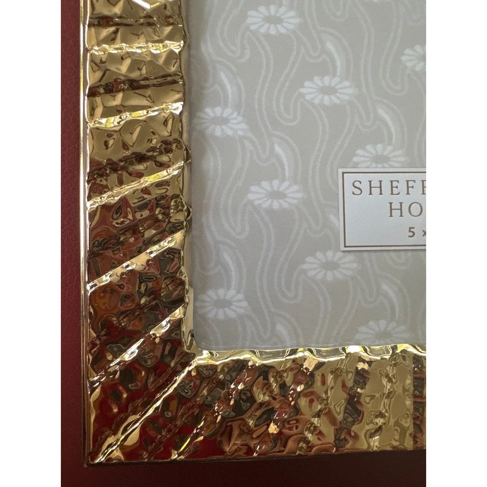 Sheffield Home Gold Hammered Pleated Picture Frame 5x7 7P25-57B GLD/Chunky/Glam